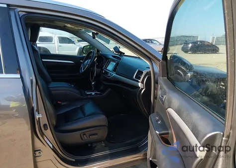 2018 Toyota Highlander Xle из США, поврежденный, VIN 5TDKZRFH1JS274063